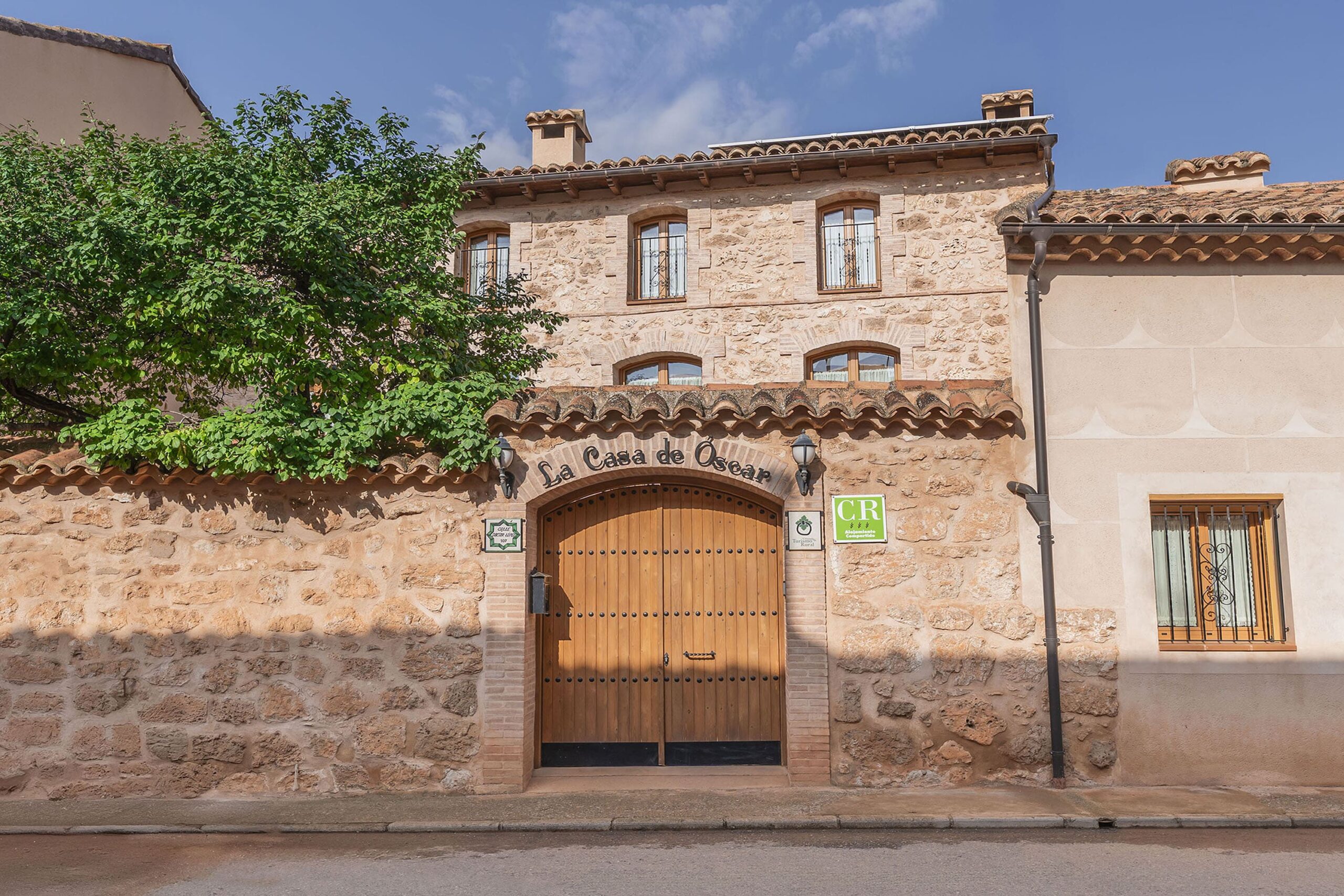 fachada casa rural teruel